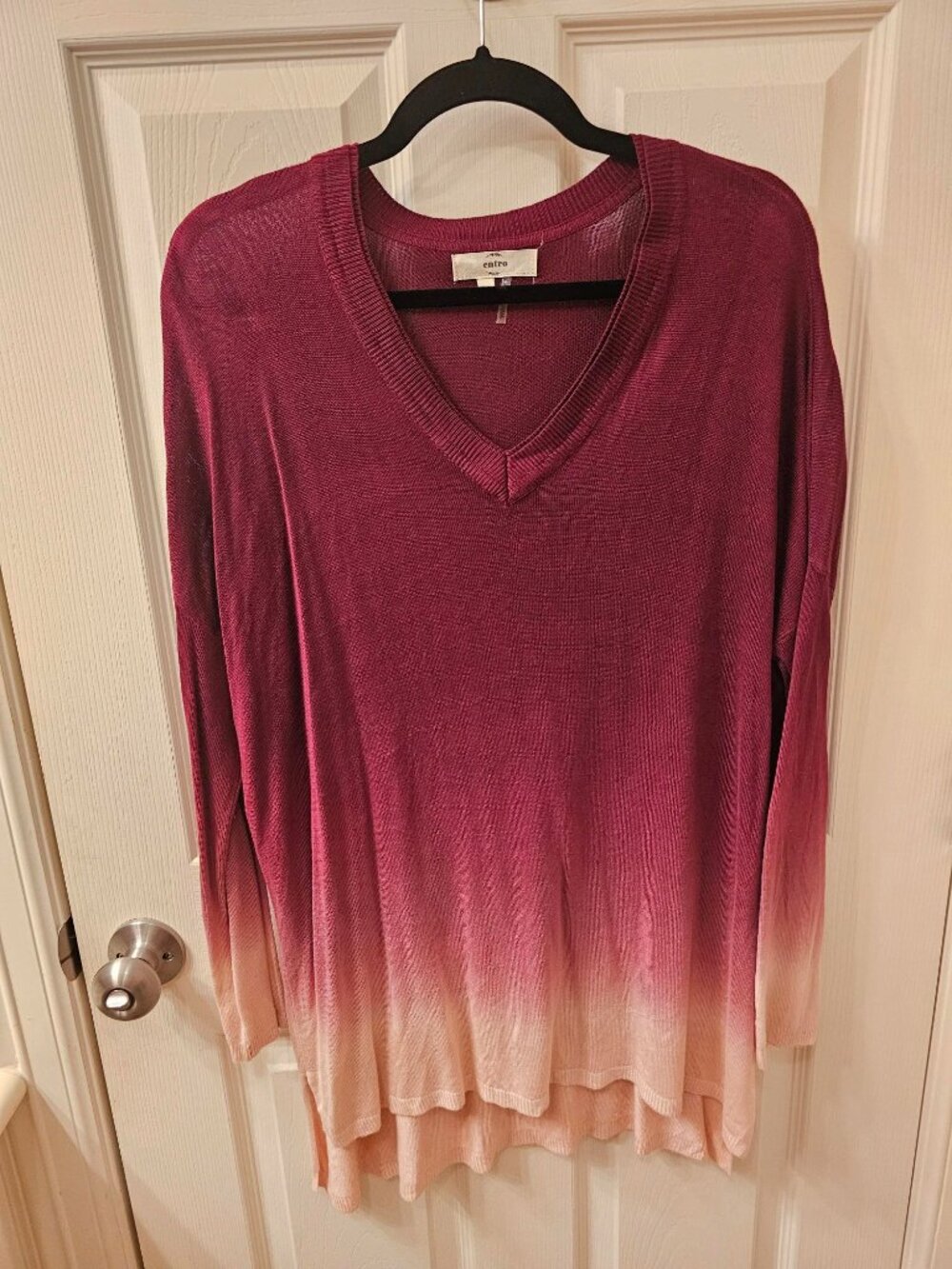 NWOT Entro Medium Burgundy Ombre Sweater